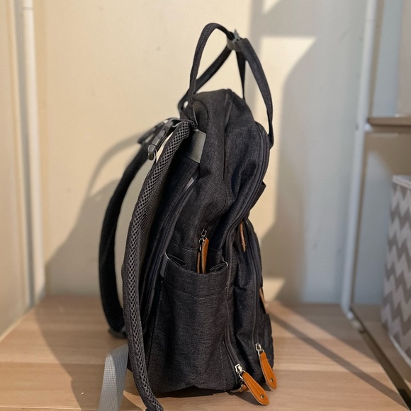 BabbleRoo Diaper Bag - Picture 3 of 4